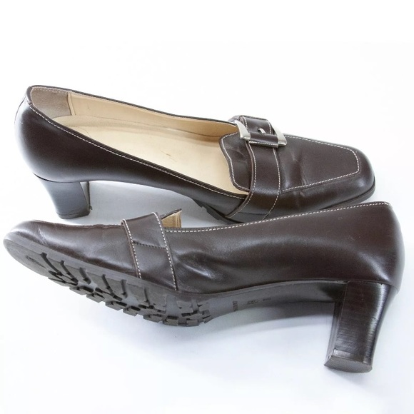 Casual Corner Shoes Brown Buckle Snip Toe Heels - Picture 4 of 8
